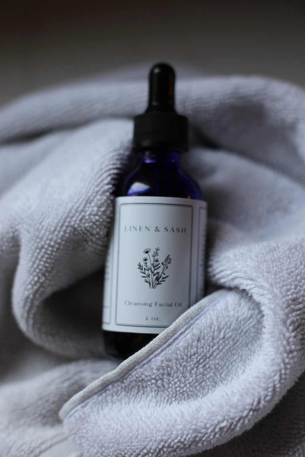Natural Cleansing Facial Oil – Gentle Makeup Remover & Hydrating Face Cleanser